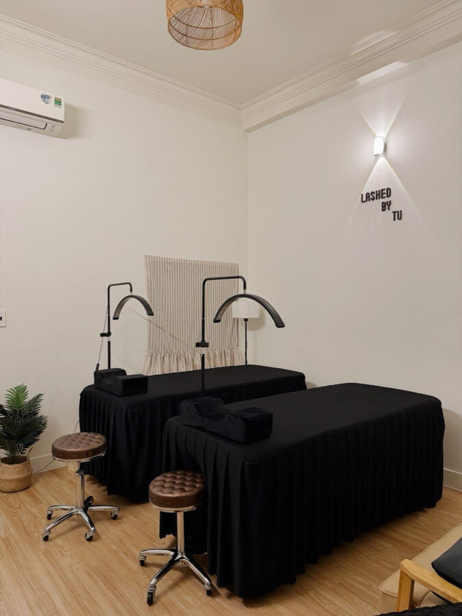 Private lash studio